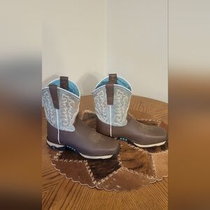 Corral Square Toe boots 8.5 Womens